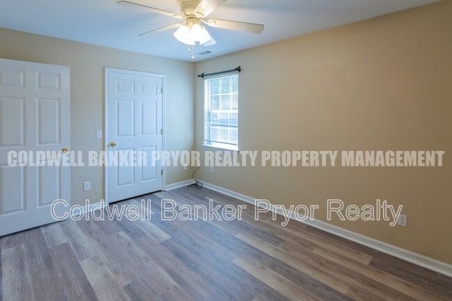 Building Photo - 1240 N Concord Rd