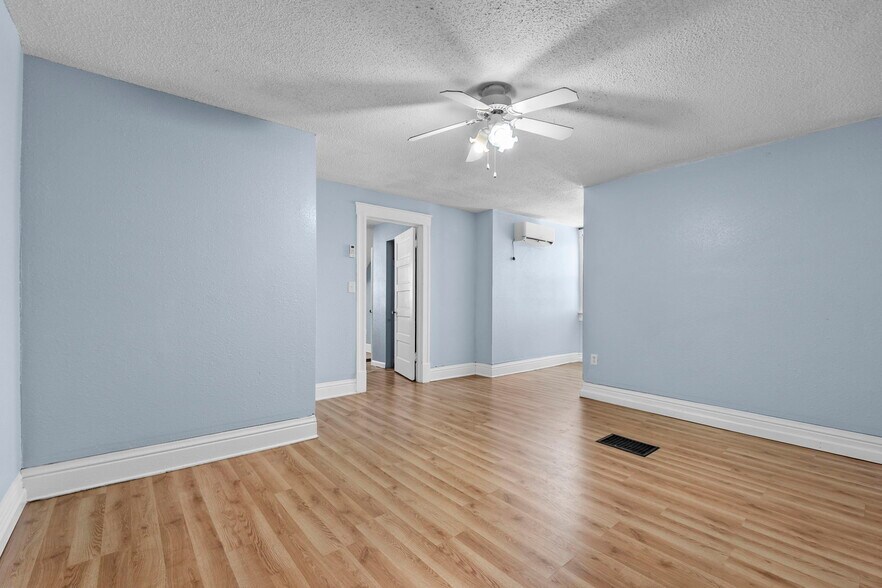 Building Photo - 1237 N Spanish St