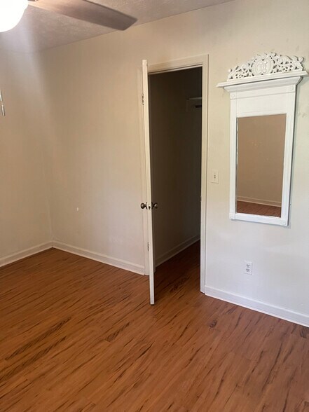 Building Photo - 6206 Olde Towne Dr