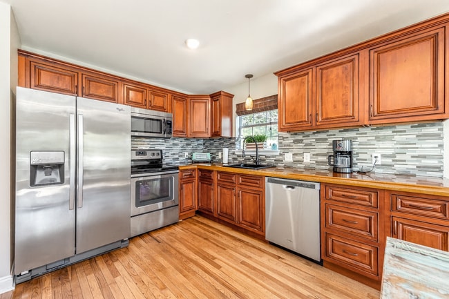 Building Photo - 2633 Bay Grove Rd