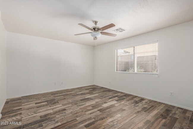 Building Photo - 8617 W Vogel Ave