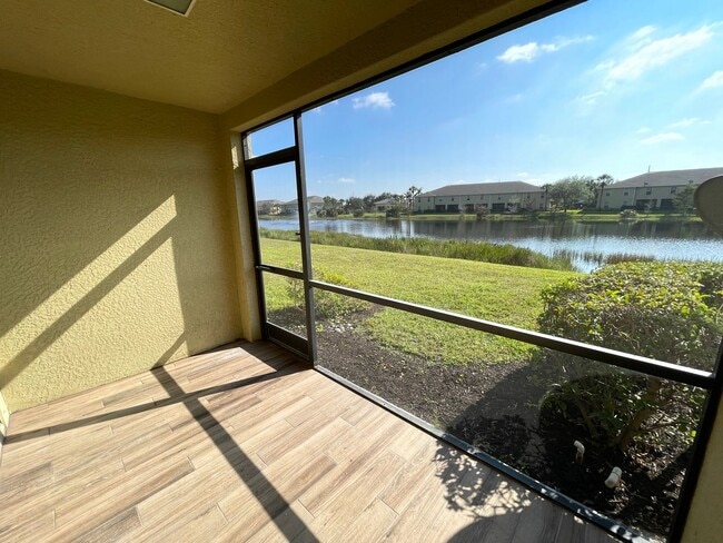 Building Photo - ANNUAL RENTAL - VISTAS AT HERITAGE BAY - 2 BED + DEN/ 2.5 BATH TOWNHOUSE