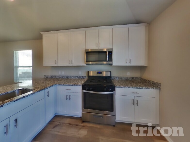 Building Photo - 5205 Sidesaddle Dr