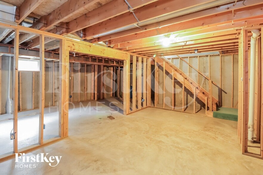 Building Photo - 616 Fawn Pl