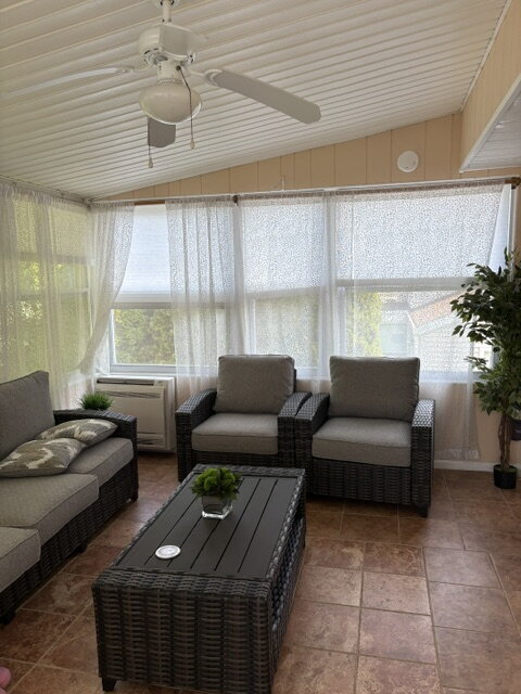 Building Photo - "Charming 4-Bedroom Lancaster Home with Granite Kitchen & Finished Basement Oasis!"