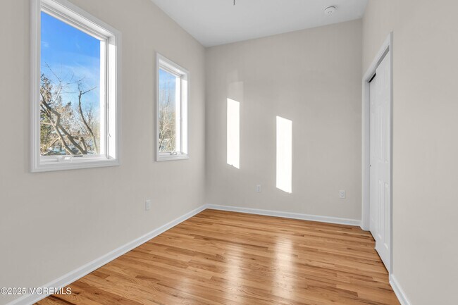 Building Photo - 525 Washington Blvd