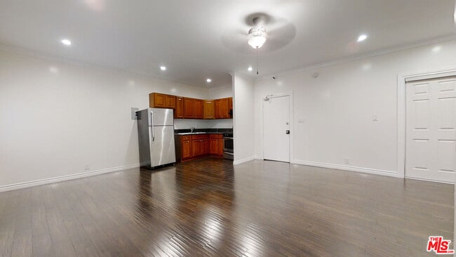 Building Photo - 507 Loma Dr