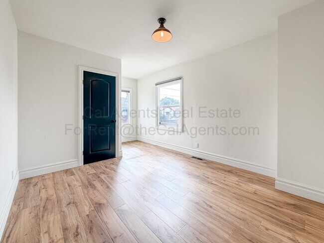 Building Photo - 201 Ashbury Ave