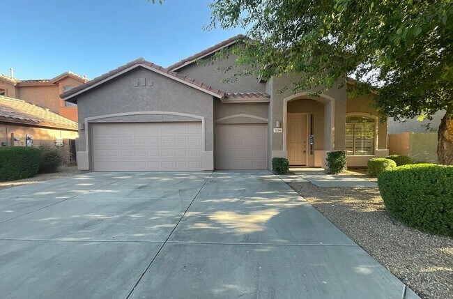 Primary Photo - 7236 W Paradise Ln
