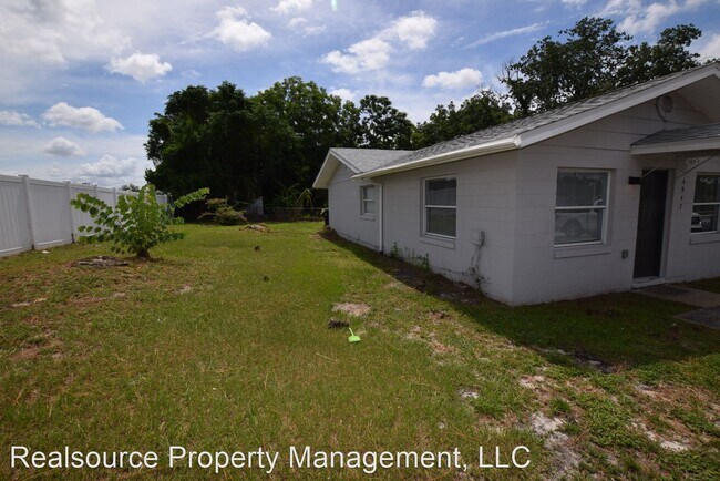Building Photo - 2 br, 1 bath House - 4943 Pine Hills Road