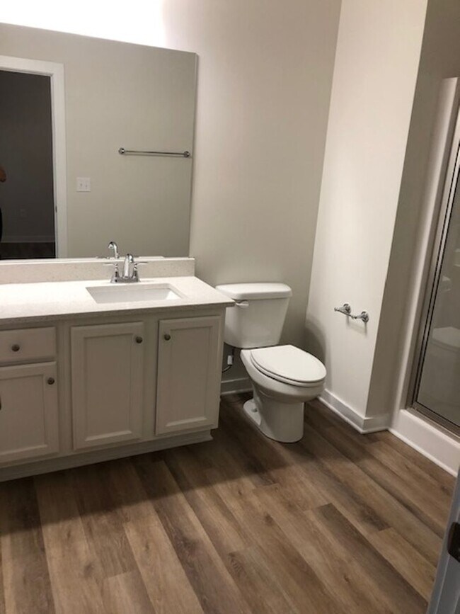 Building Photo - Beautiful Townhome in Athens!