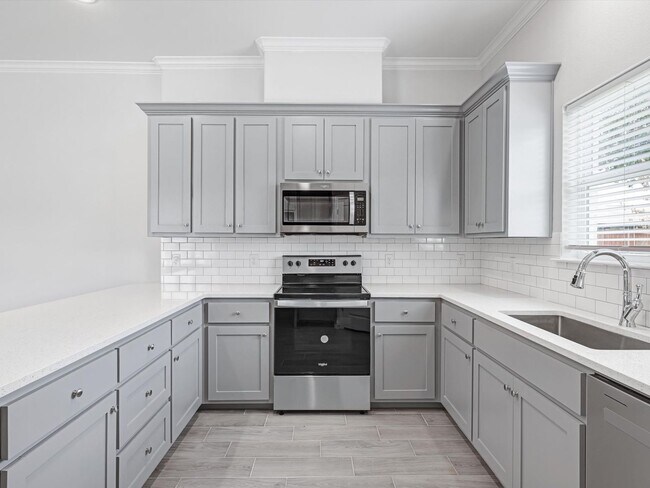 Building Photo - Brand New Luxury Townhouse in North Arlington