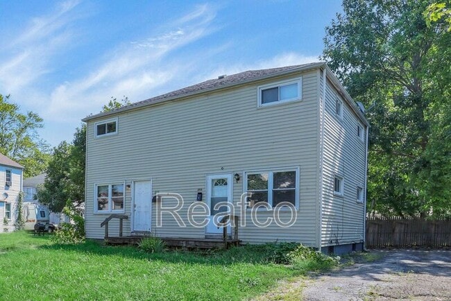 Primary Photo - 900 Racine Ave