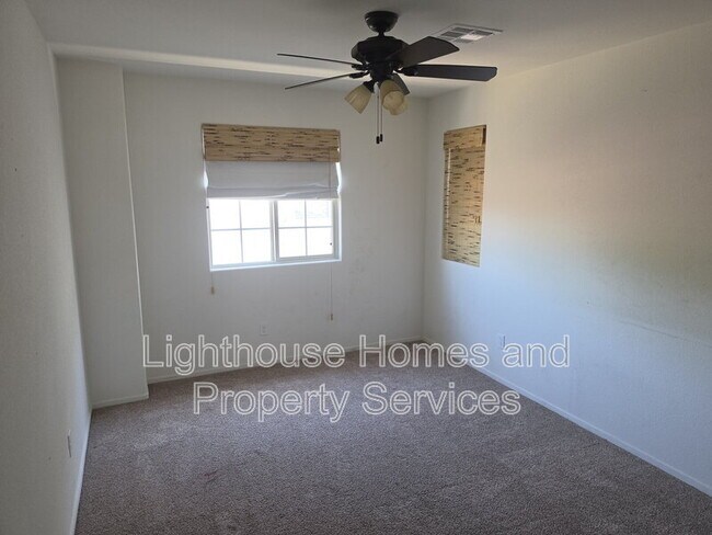Building Photo - 329 Homeward Way