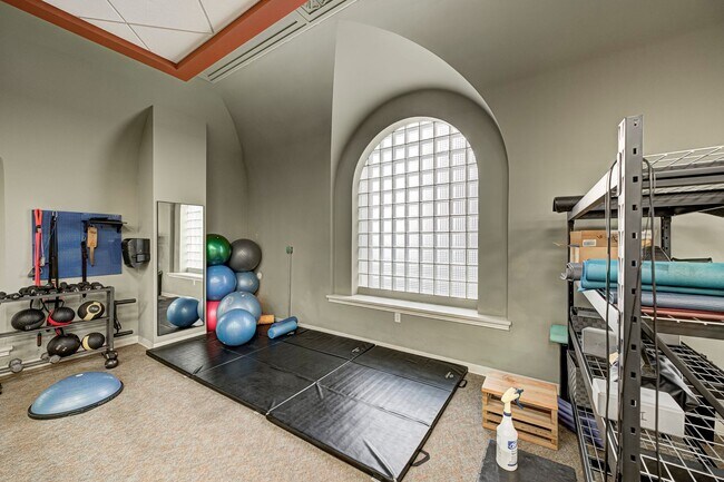 Building Photo - Indianapolis Athletic Club Condo