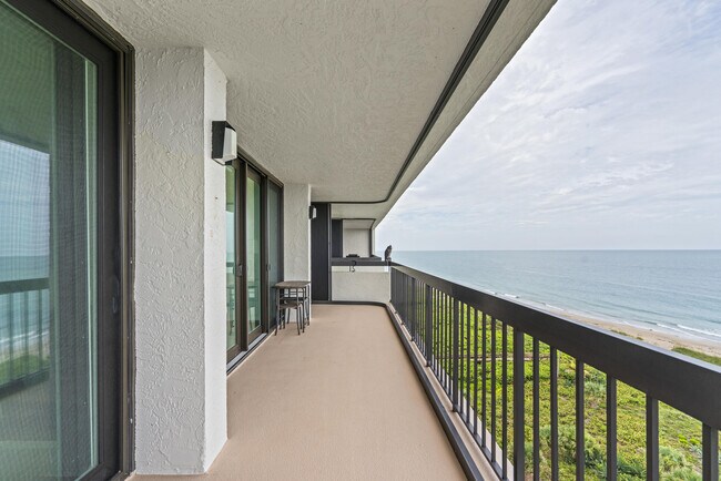 Building Photo - 3100 N Hwy A1A