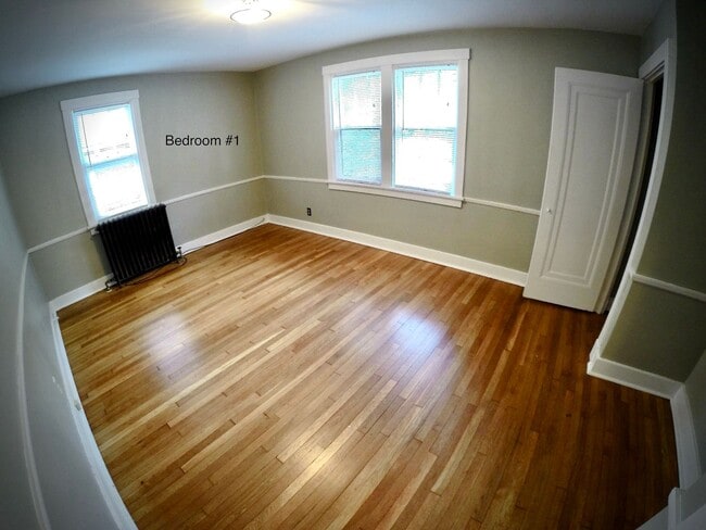 Building Photo - 6/1 Remodeled LUXURY house 2 blocks from CMU.