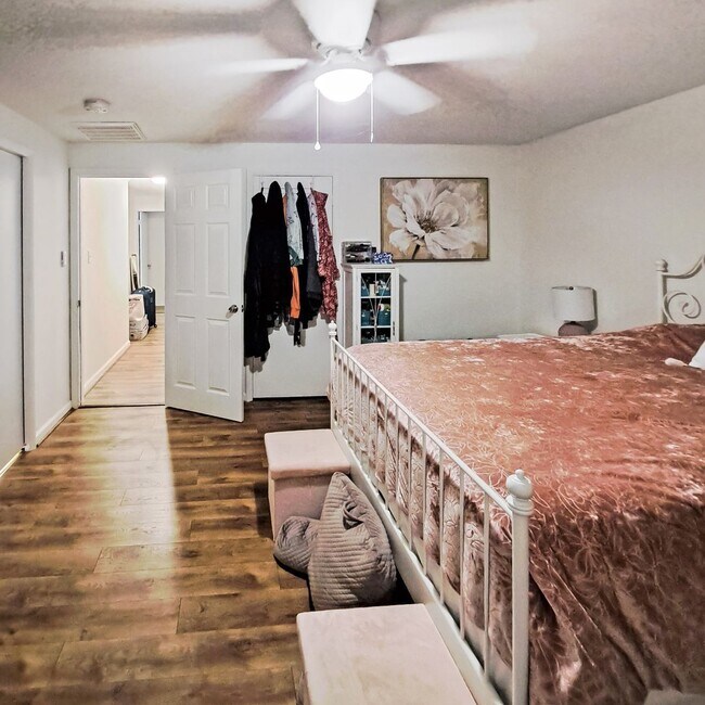 Building Photo - 3506 Lisa Ln