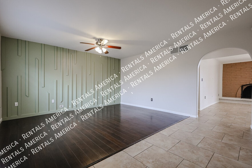 Building Photo - 1713 W Oraibi Dr