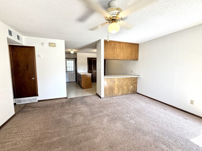 Building Photo - 2208 Shenandoah Dr