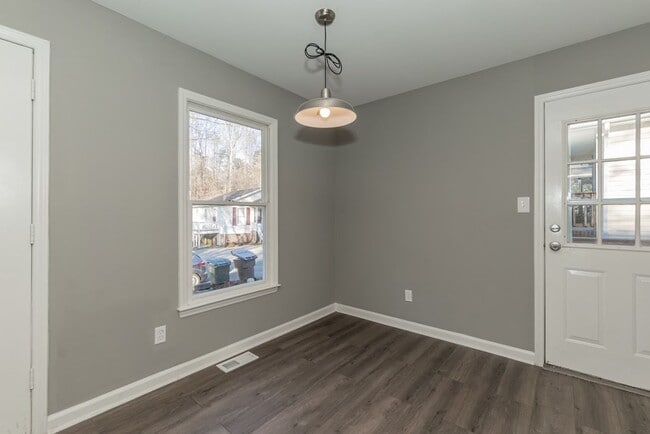 Building Photo - 9 Quad Oak Dr
