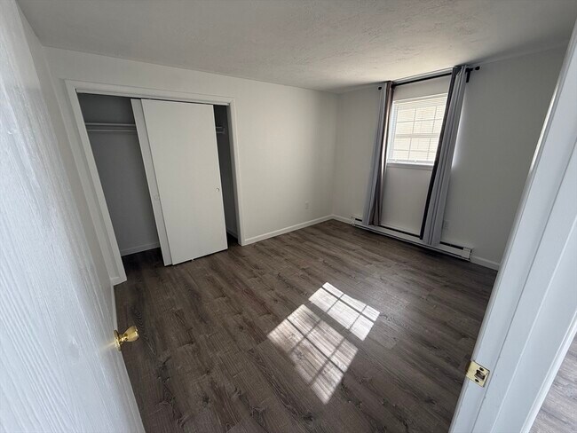 Building Photo - 151 Providence Rd