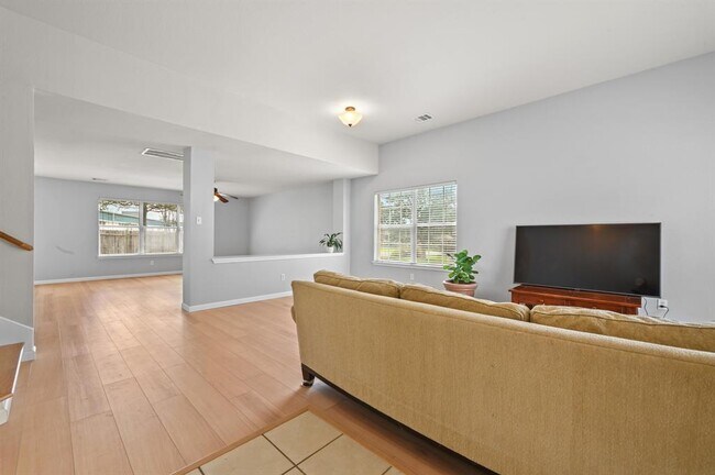 Building Photo - 2700 Cradlerock Terrace
