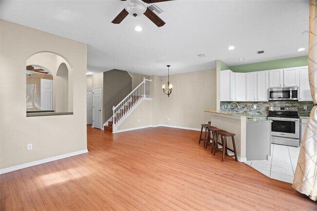 Building Photo - 14020 Waterville Cir