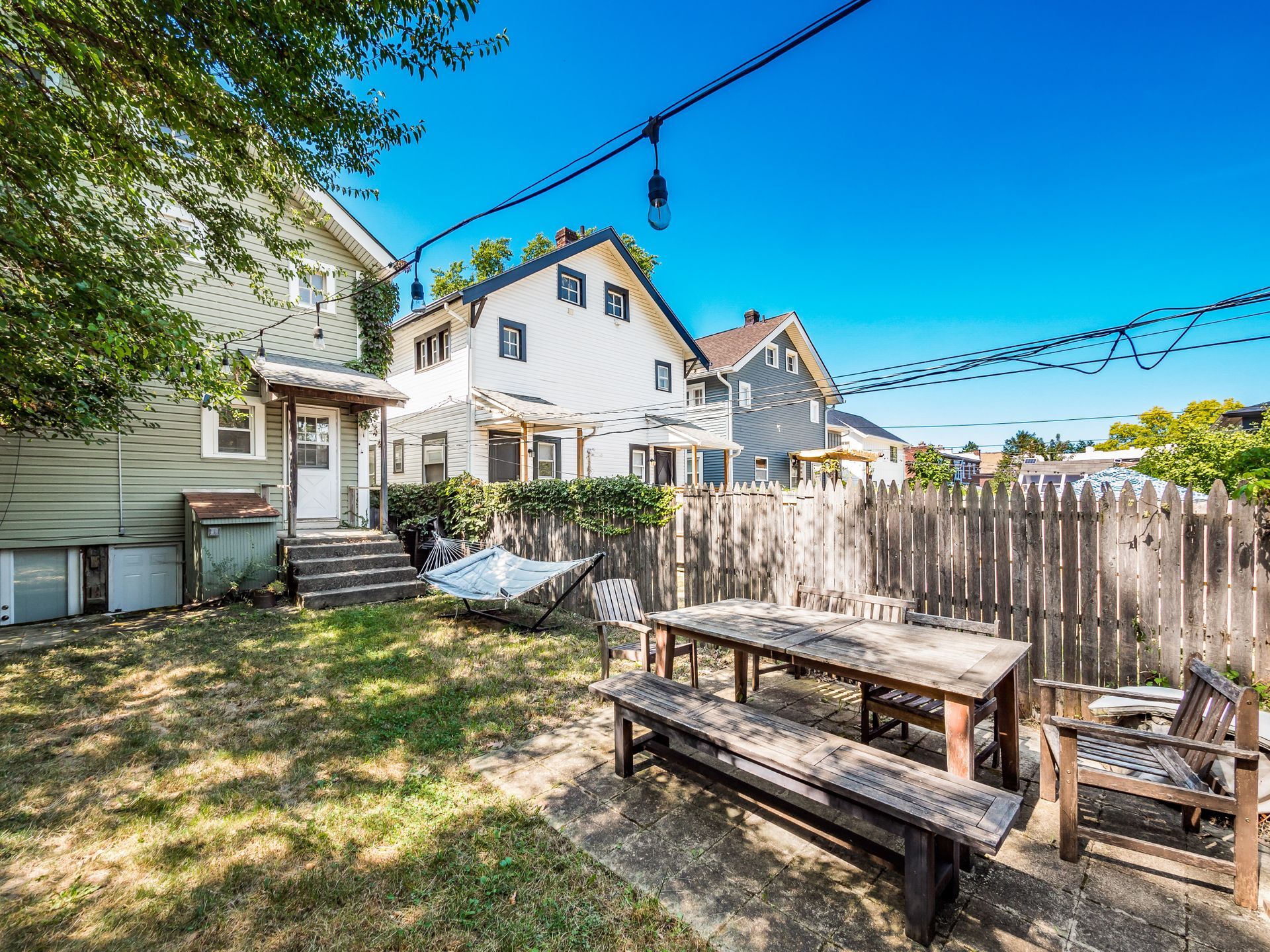 Building Photo - 1450 Hamlet St