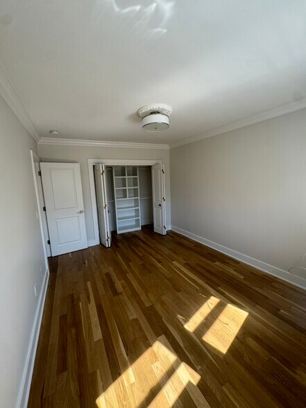 Building Photo - 259 Mamaroneck Ave
