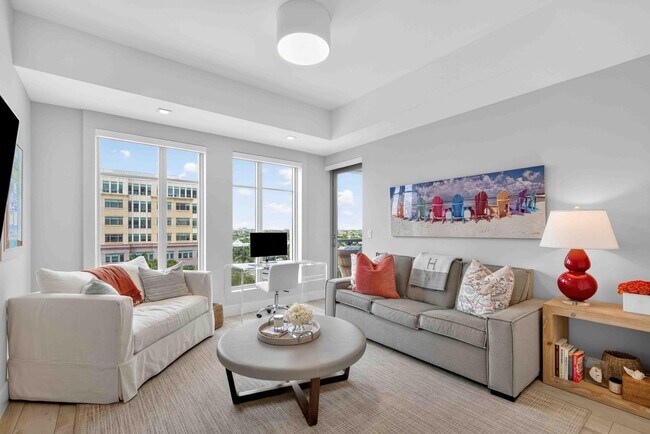 Building Photo - 155 E Boca Raton Rd