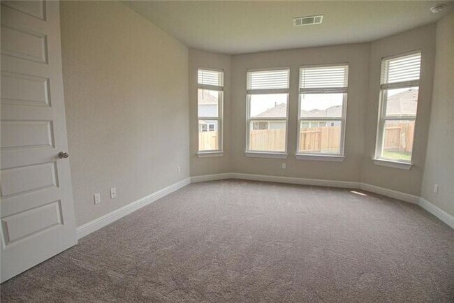 Building Photo - 344 Gaida Loop, Georgetown, Texas 78628