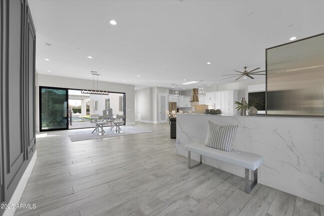 Building Photo - 13613 N 76th St