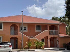 Building Photo - 6936 SW 39th St