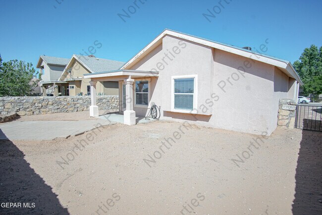 Building Photo - 14140 Robert Ituarte Dr
