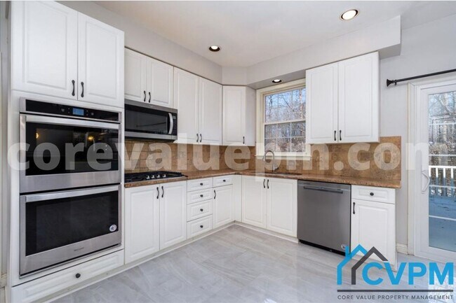 Building Photo - 2920 Middlebridge Ct