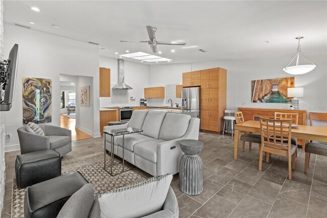 Building Photo - 2377 Harbour Oaks Dr