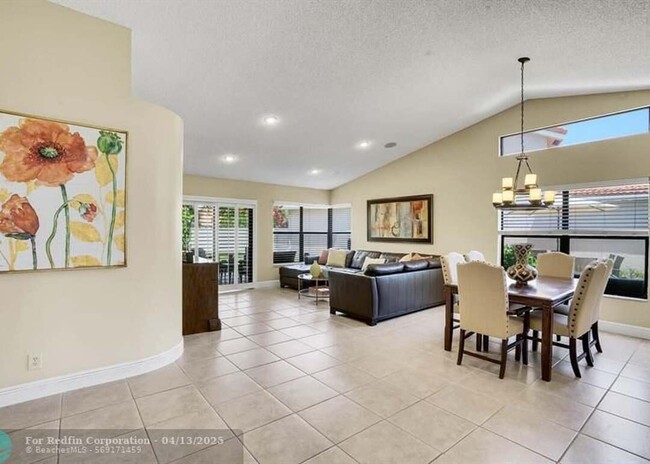 Building Photo - 10552 Santa Laguna Dr