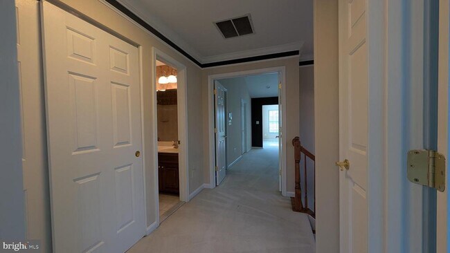 Building Photo - 42681 Rolling Rock Square