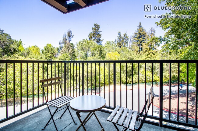 Building Photo - 1824 Oak Creek Dr