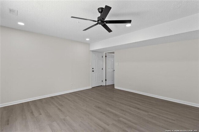 Building Photo - 714 Carnegie Dr