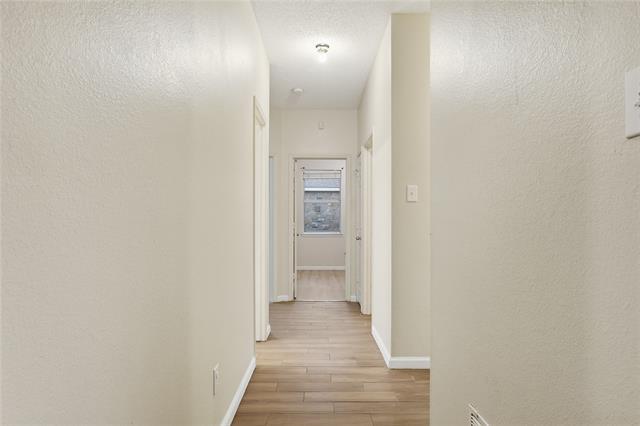 Building Photo - 728 Dandelion Dr