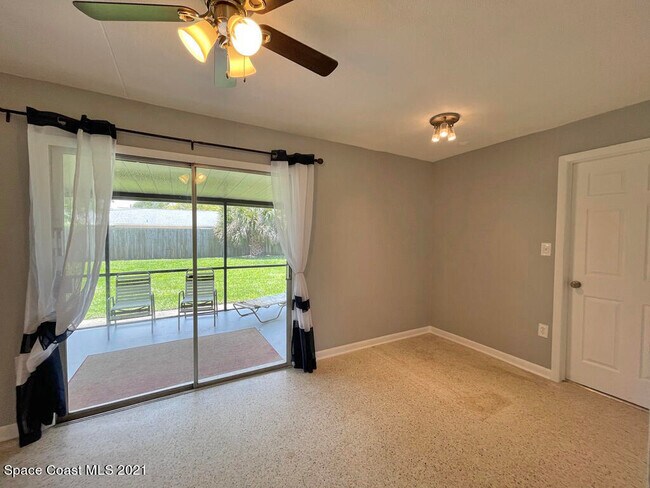 Building Photo - 265 Cherry Ave