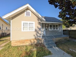 Building Photo - For Lease | Kendall-Whittier | 3 bed, 2 ba...