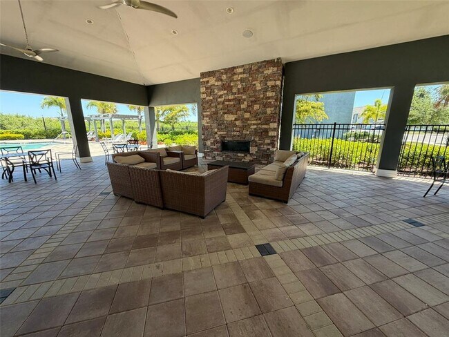 Building Photo - 8860 Milestone Dr