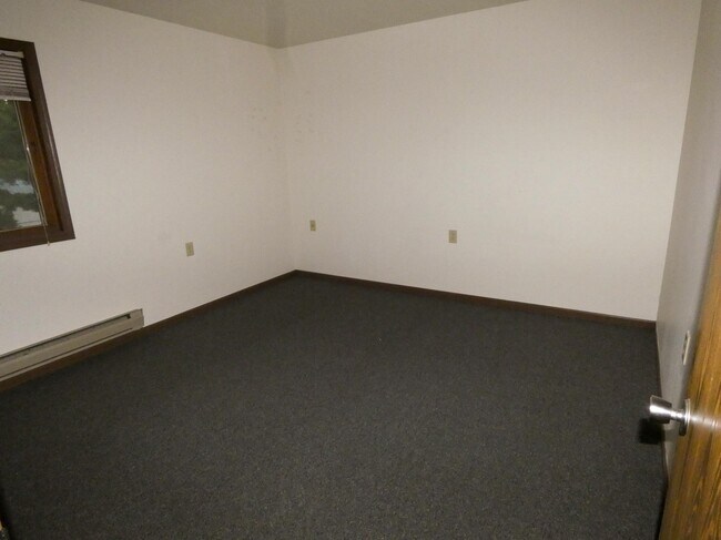 Building Photo - 401 Grant St