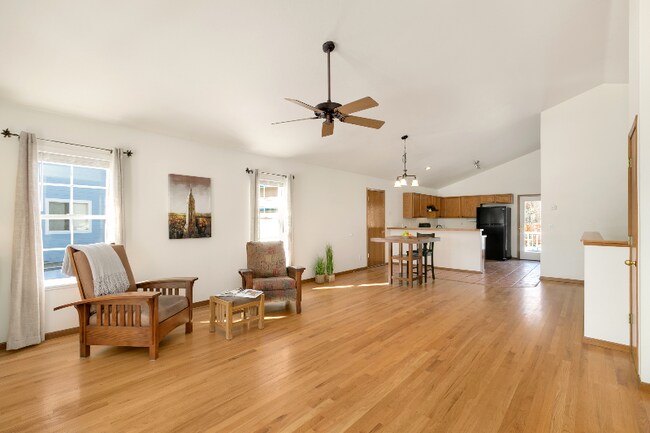 Building Photo - 2756 Arancia Dr
