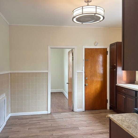 Building Photo - 54 Wolf Pl