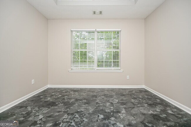 Building Photo - 20 Hazelhurst Dr