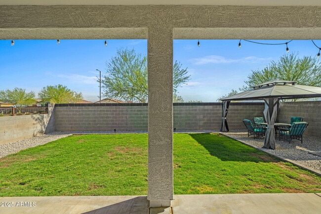 Building Photo - 17809 W Country Club Terrace